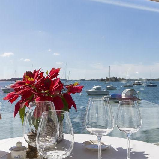Hotel Restaurant Les Venetes Arradon Bagian luar foto